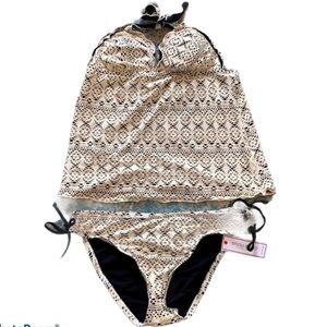 ⭐️NWT Bisou Bisou Crocheted Tankini ⭐️